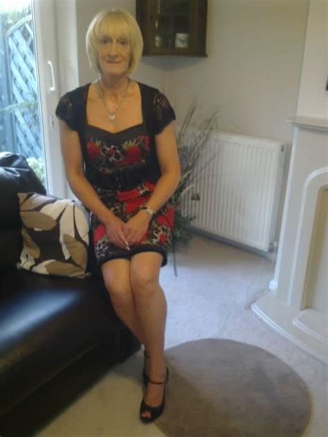 mosforth 58 from sheffield is a local granny looking for