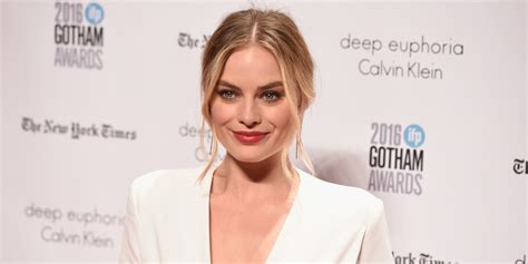 Margot Robbie Confirmed Her Marriage With A Sweet Ring Picture Self
