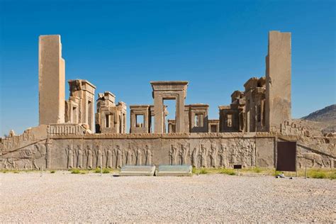 persepolis iran explore  famous ancient city odyssey travellers