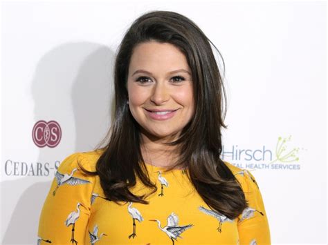 Scandal Star Katie Lowes Says It Took Her Body 3 Months To Adjust