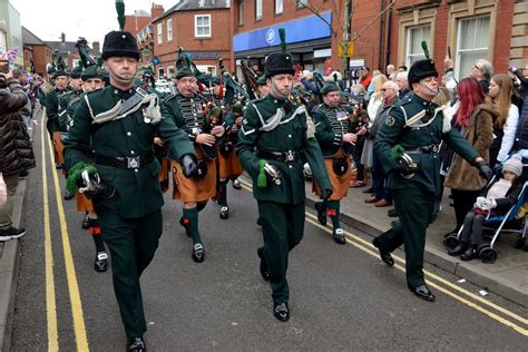 st battalion  royal irish regiment crowds   force