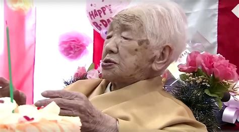 kane tanaka world s oldest person turns 117 japanese supercentenarian