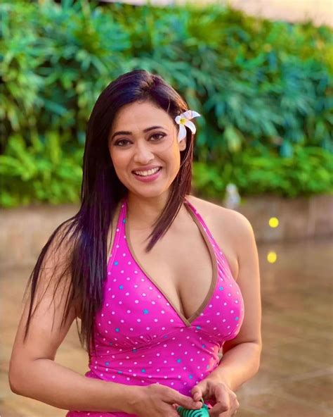 Tv Serial Actress Shweta Tiwari Swimsuit Photos Desi Girlz
