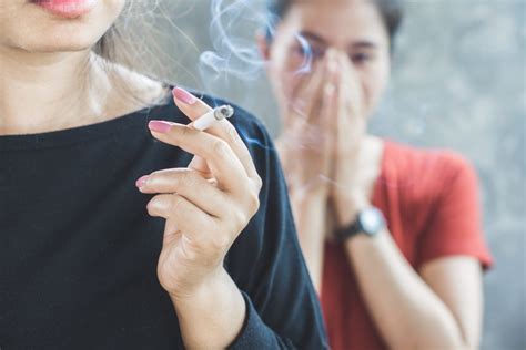 5 Tips To Navigate Secondhand Smoke Living With A Smoker