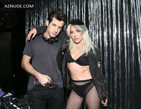 Lady Gaga Sexy In Underwear At Mark Ronson S Club Heartbreak Grammy