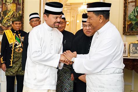 Dpmm Berkenan Berangkat Ziarah Penghormatan Terakhir Sultan Kedah