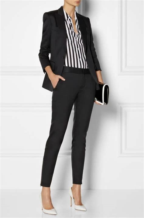 Classy Black And White Work Attire That Will Make You Look