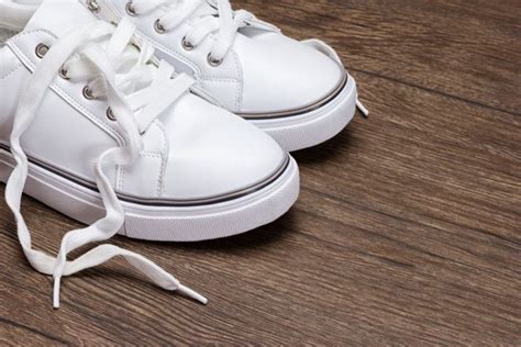 clean white shoelaces hood mwr