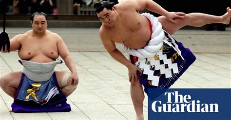 Sumo Wrestlers Perform Japanese New Year Ritual Video Sport The