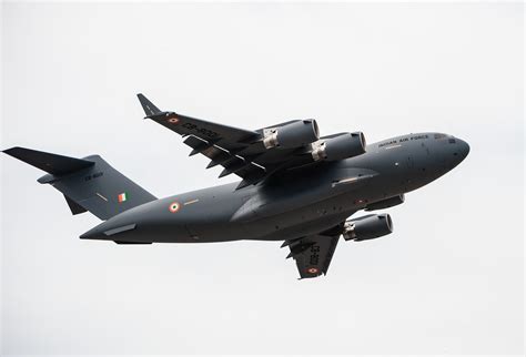 indian   globemaster iii strategic airlift transport aircraft bharat military review