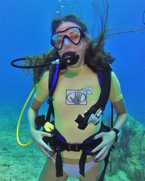 pin by no on scuba scuba diver girls gas mask girl scuba diving