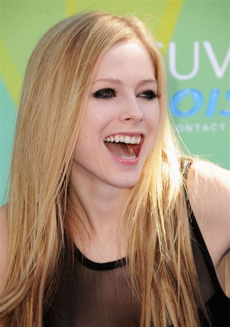 Female Singers Avril Lavigne Pictures Gallery 58