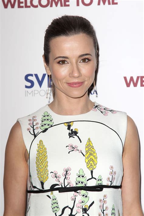 linda cardellini welcome to me premiere in new york city
