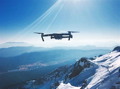 drones zijn fantastische gadgets maar wat  je behalve natuurfilms maken eigenlijk nog meer