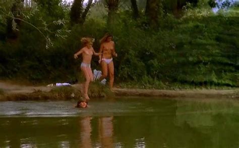 nude video celebs valerie kaprisky nude une glace avec deux boules 1982