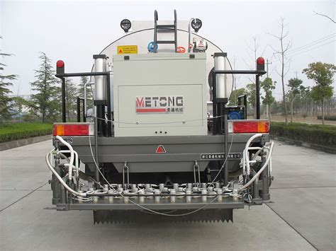 rubber asphalt sprayer metong road construction machinery