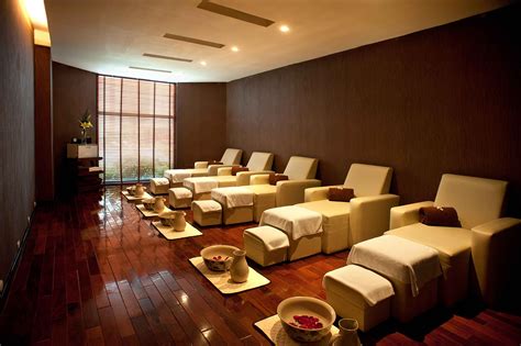 crowne plaza west hanoi foot massage room 01 in 2019 spa lounge spa massage massage room