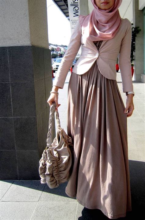 r nadia sabrina dusty pleats muslimah style muslimah outfit hijab
