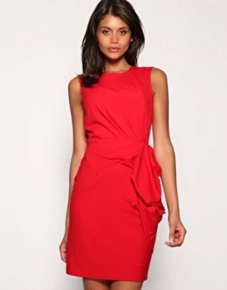 rood jurk mode en stijl