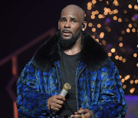 R Kelly Accuser Claims Singer Had Sex With Aaliyah S