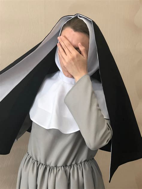 costume  habit veil gray black nuns costume medieval