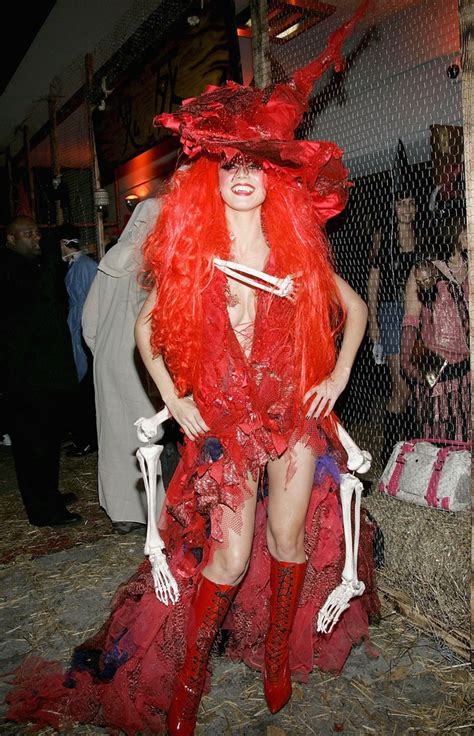 all of heidi klum s halloween costumes over the years glamour