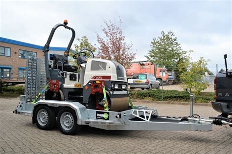 towmate takes plant trailers   level