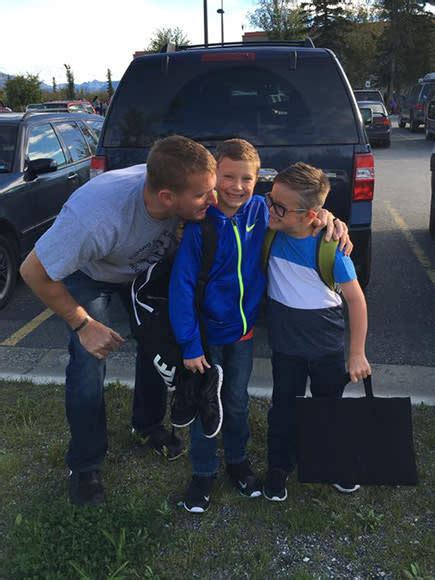 Sarah Palins Son Trig 8 Has His First Day Of School See The