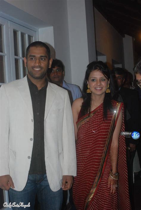 celebrity dhoni with his wife sakshi ~ only cute angels