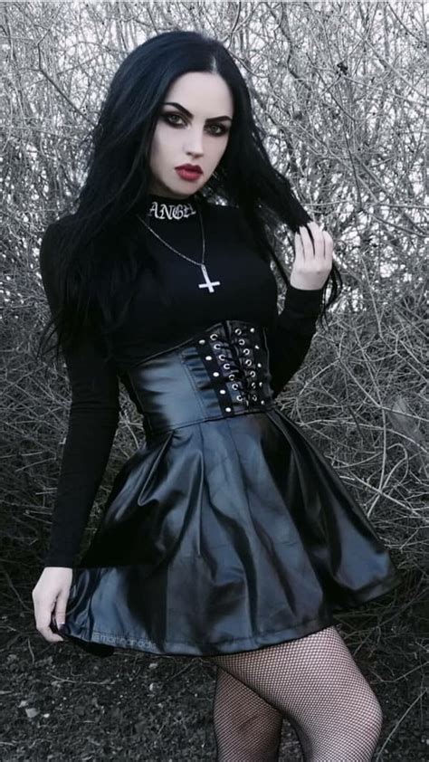 pin by francesc herran on viii goth steam cyber gothic outfits hot