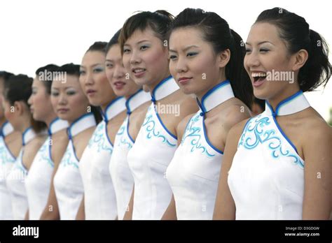 Dpa Lächeln Chinesische Raster Mädchen Vor Dem Start Des