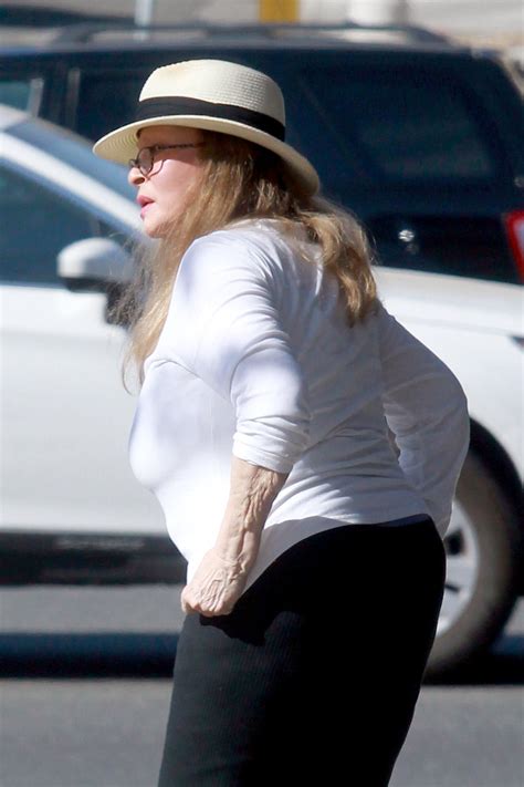 raquel welch spotted for first time in over 2 years