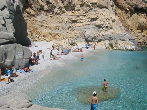 secluded beaches  greece travel news