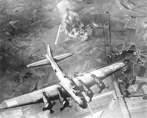 第二次大戦の空襲のエネルギー、宇宙に達していた ナショナル ジオグラフィック日本版サイト