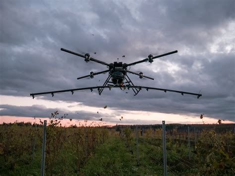airboard agro  drone gigante  lida em parreirais farmfor
