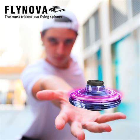 flynova flying spinner   tiny boomerang drone