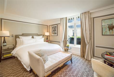 premier room paris luxury rooms hotel de crillon  rosewood hotel