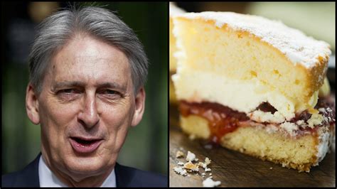 bbc radio  world    icing   brexit cake