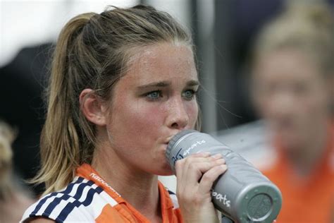 ellen hoog 38 hottest pics of the dutch field hockey