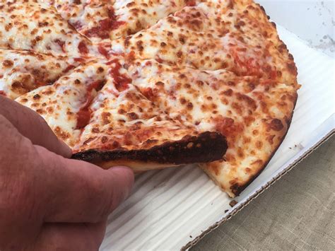 Papa John S Reveals How Pan Pizza Is Made Business Insider