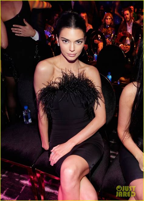 Photo Kendall Jenner Icon Of The Year Revolve Awards 2018 06 Photo