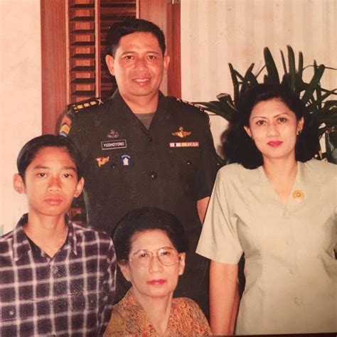 15 Kesetiaan Sby And Ani Yudhoyono Sejak Muda Hingga Maut Memisahkan