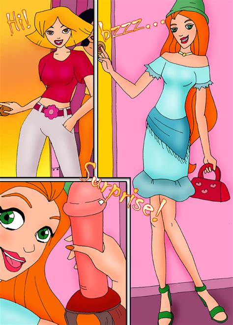 rule 34 3girls alex totally spies clothing clover totally spies
