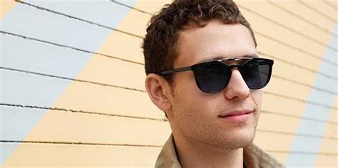 How To Pick The Right Sunglasses Business Insider