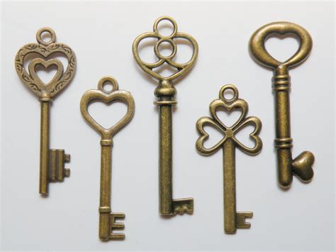 heart skeleton key charm collection   large keys steampunk etsy israel