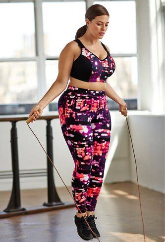 ashley graham weight loss height weight body size