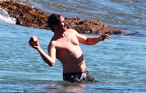 David Duchovny 52 Proves He S Still Got It As He Shows Off His Torso