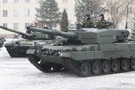 leopard  tanks  germany  delivered