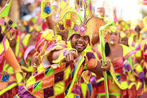 curacao carnaval janfeb een van de grootste en oudste carnaval spektakels  de cariben