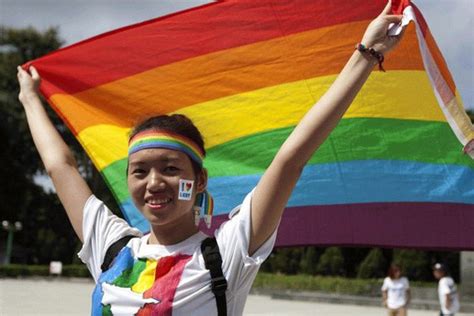 taiwan becomes asia s first country to legalise same sex